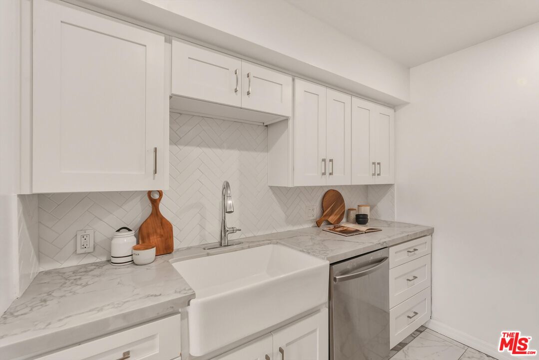 425 Idaho Ave Unit: 10