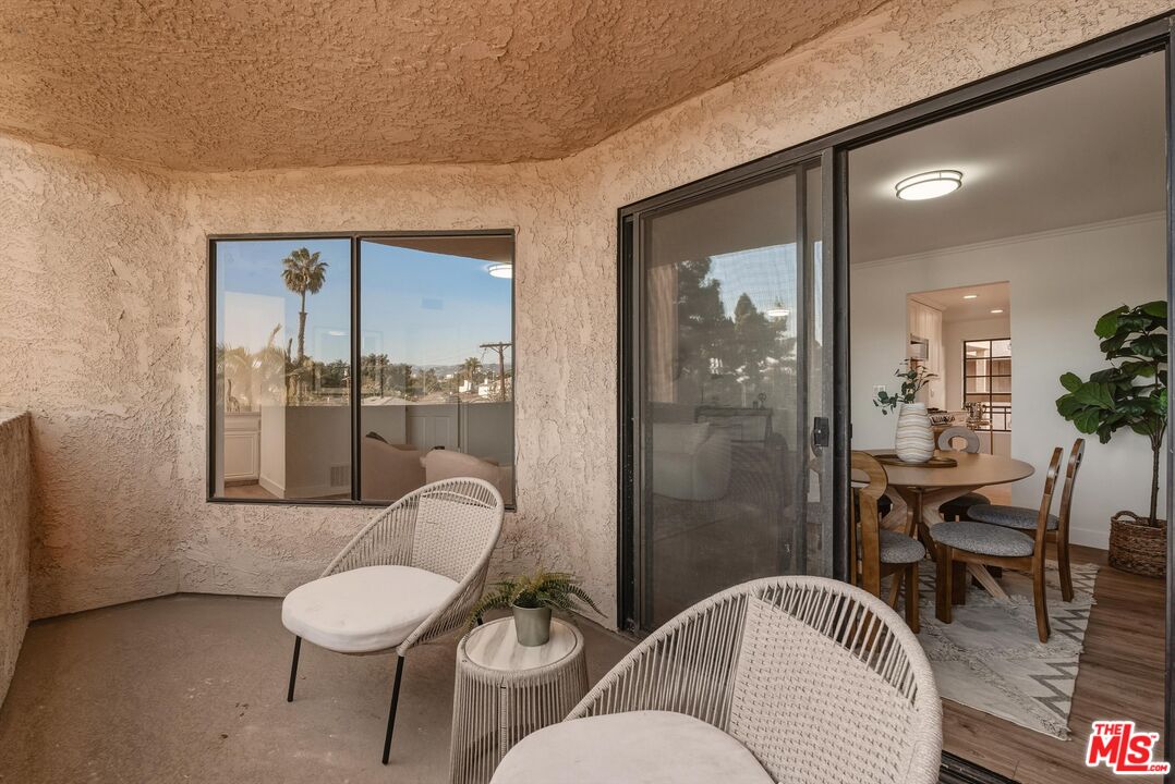 12321 Ocean Park Blvd. #9