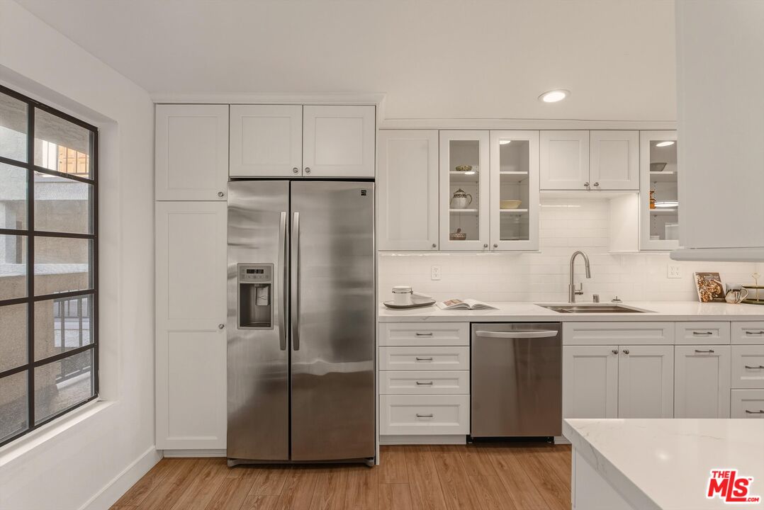 12321 Ocean Park Blvd. #9