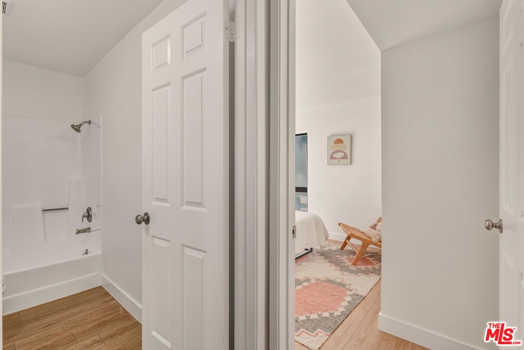 12321 Ocean Park Blvd. #9