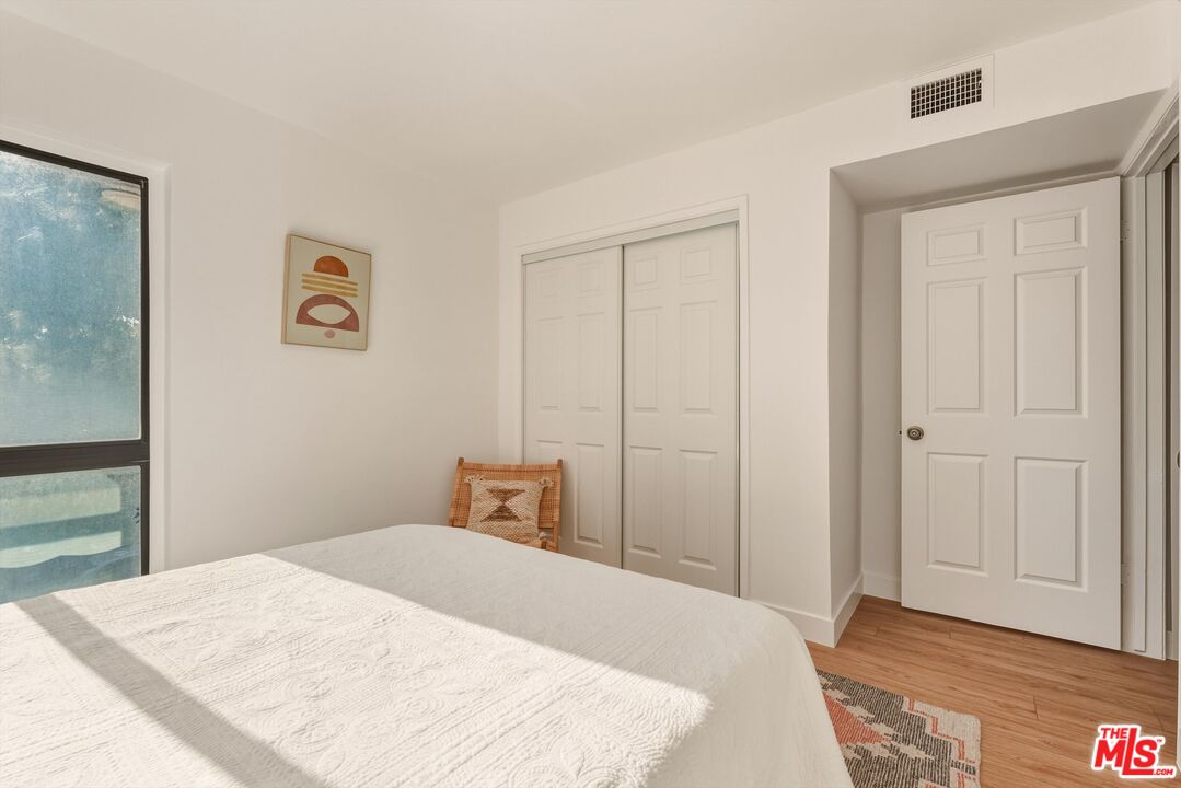 12321 Ocean Park Blvd. #9