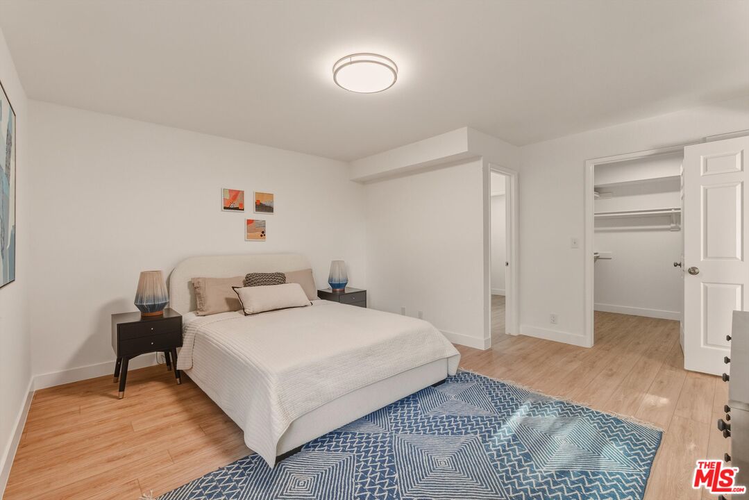 12321 Ocean Park Blvd. #9