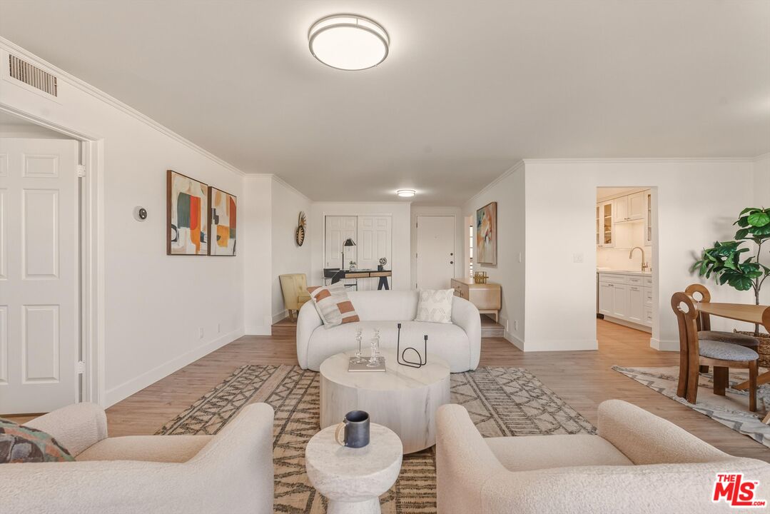 12321 Ocean Park Blvd. #9