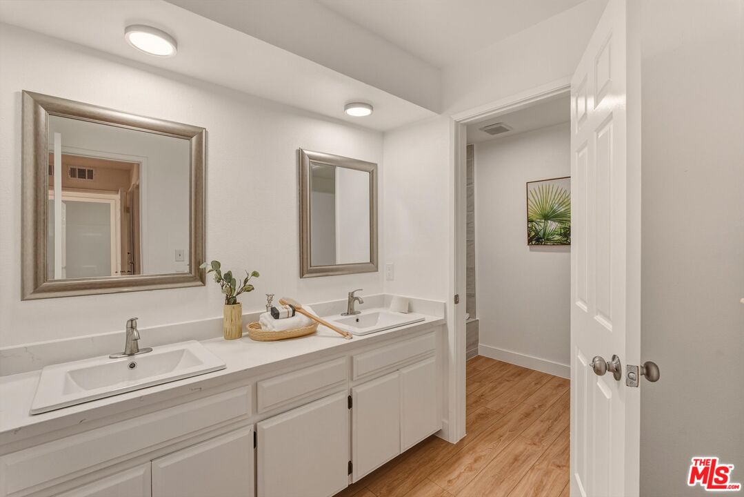 12321 Ocean Park Blvd. #9