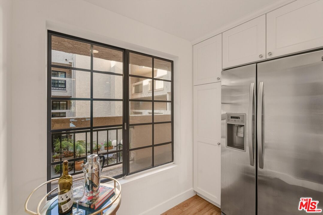 12321 Ocean Park Blvd. #9