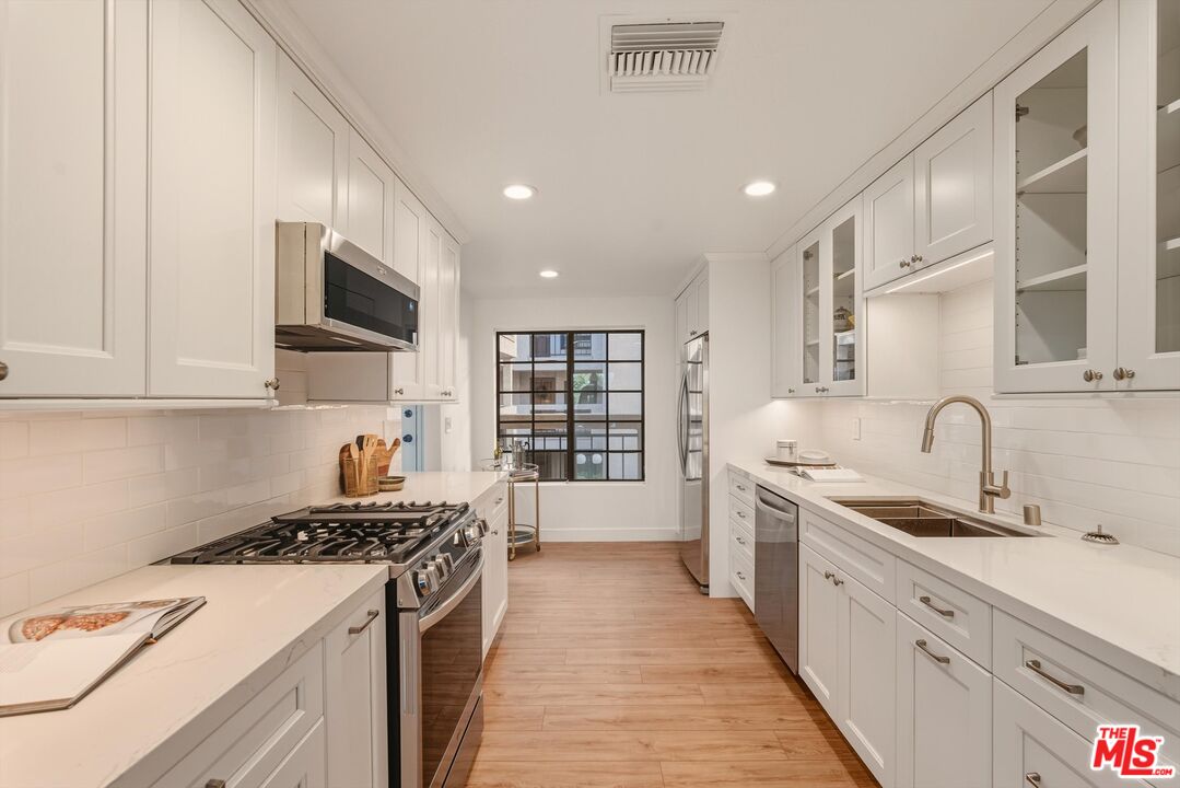 12321 Ocean Park Blvd. #9