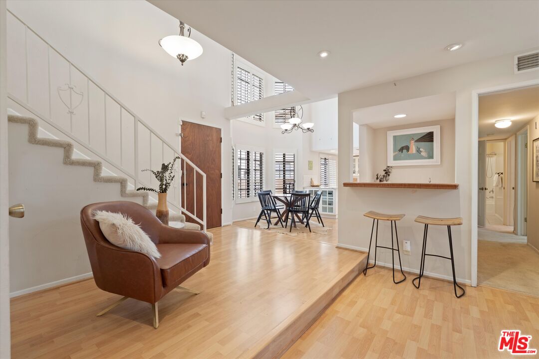 12321 Ocean Park Blvd. #15