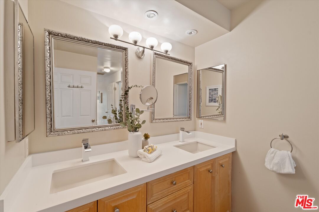 12321 Ocean Park Blvd. #15