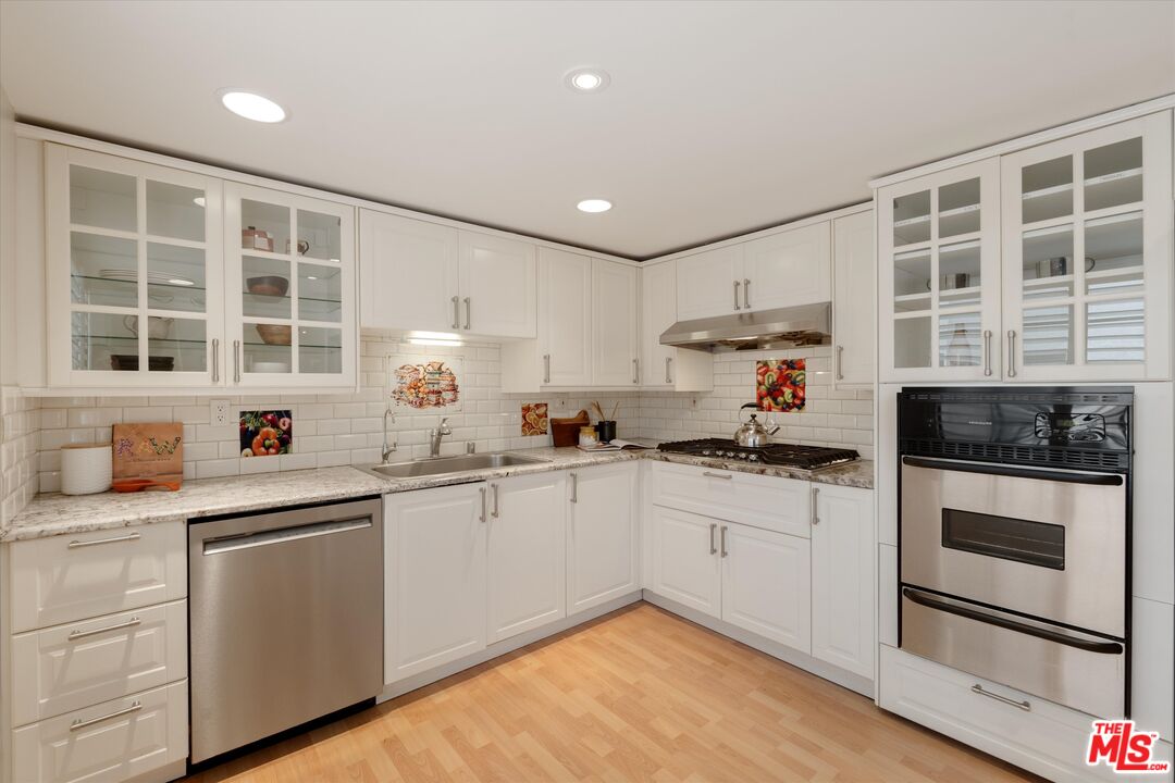 12321 Ocean Park Blvd. #15