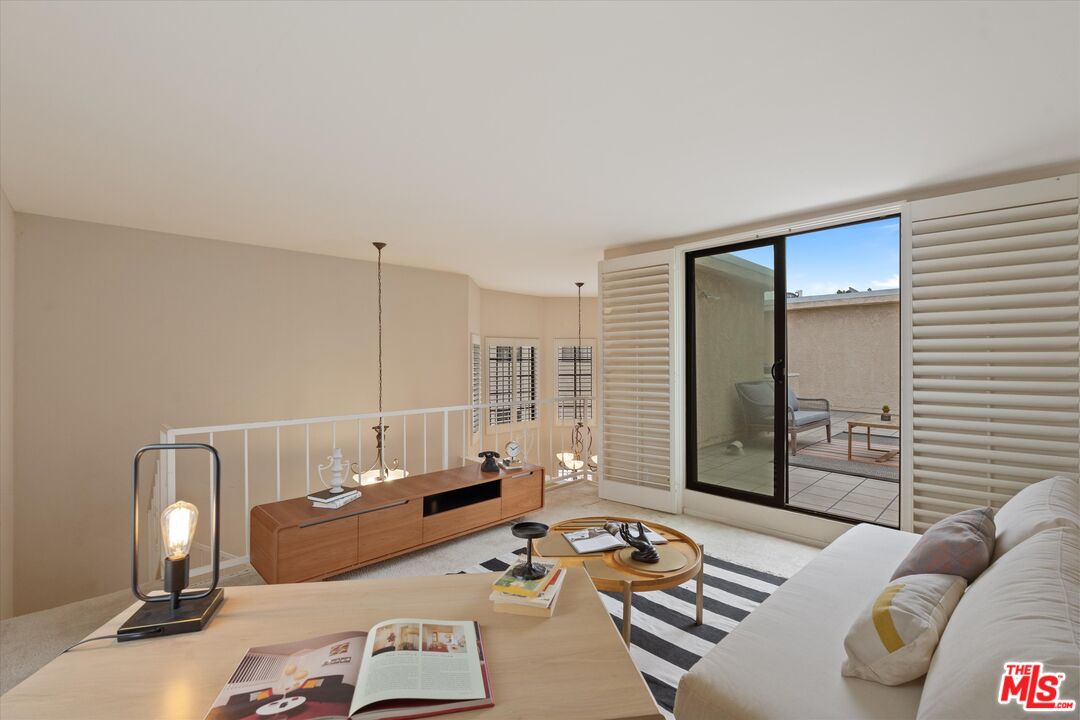 12321 Ocean Park Blvd. #15