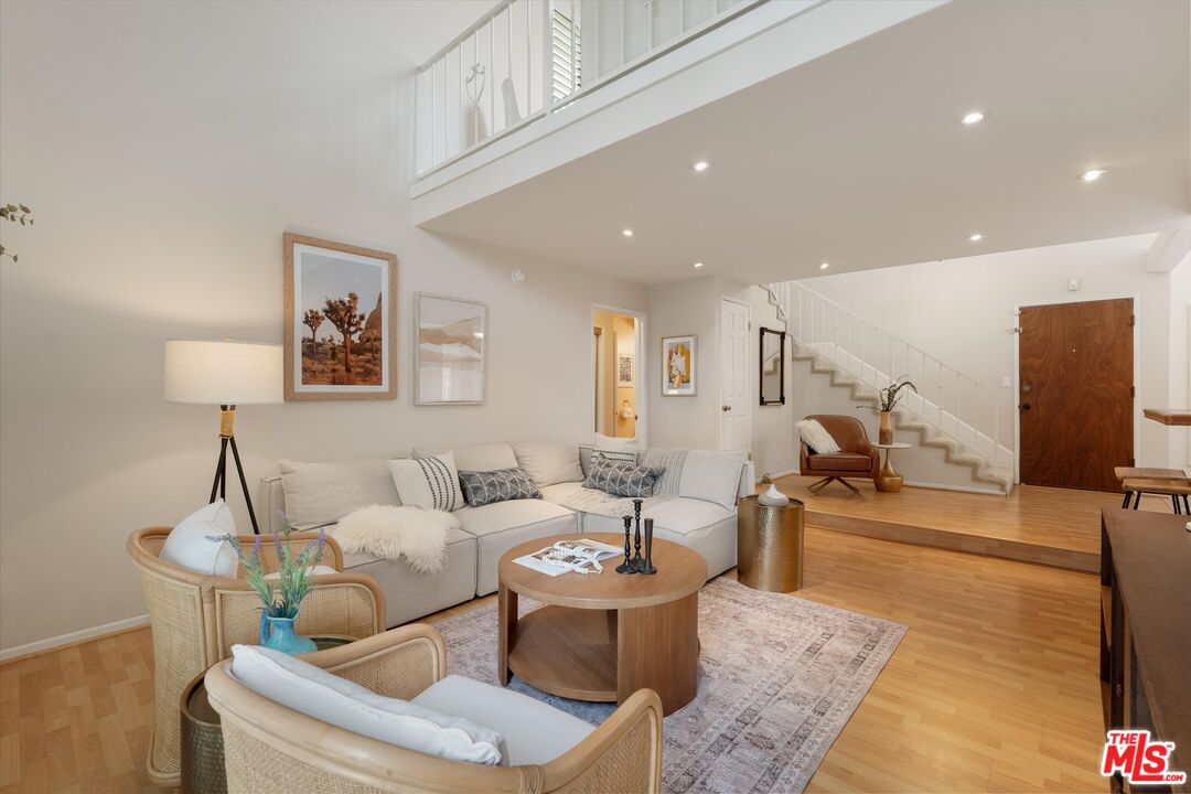 12321 Ocean Park Blvd. #15