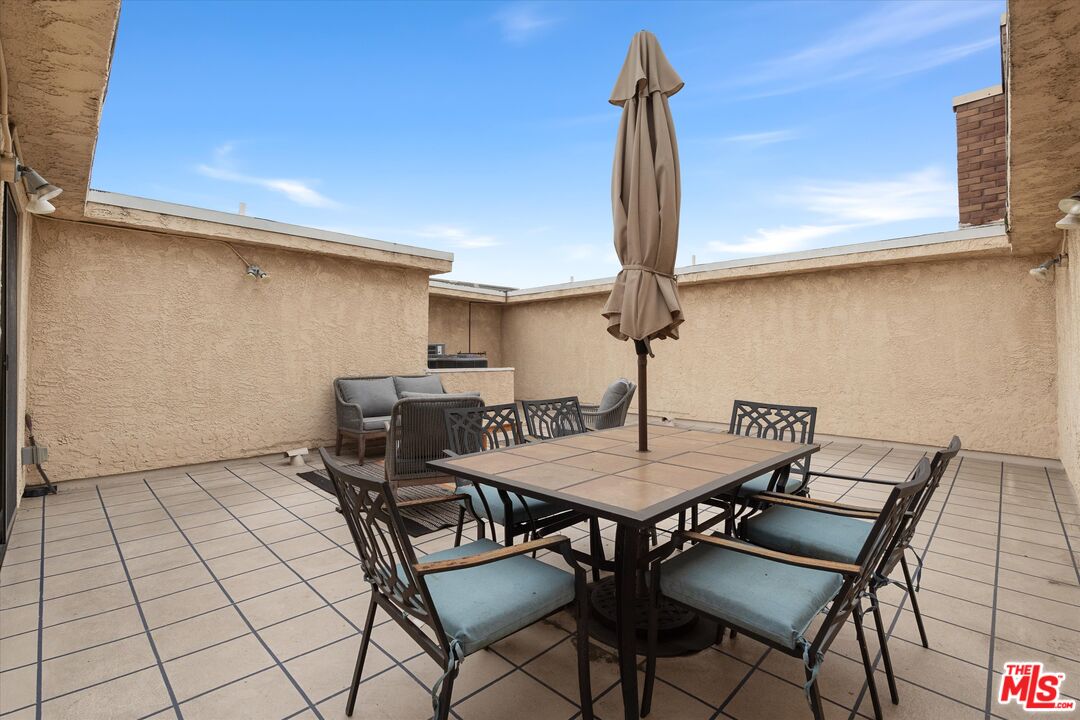 12321 Ocean Park Blvd. #15