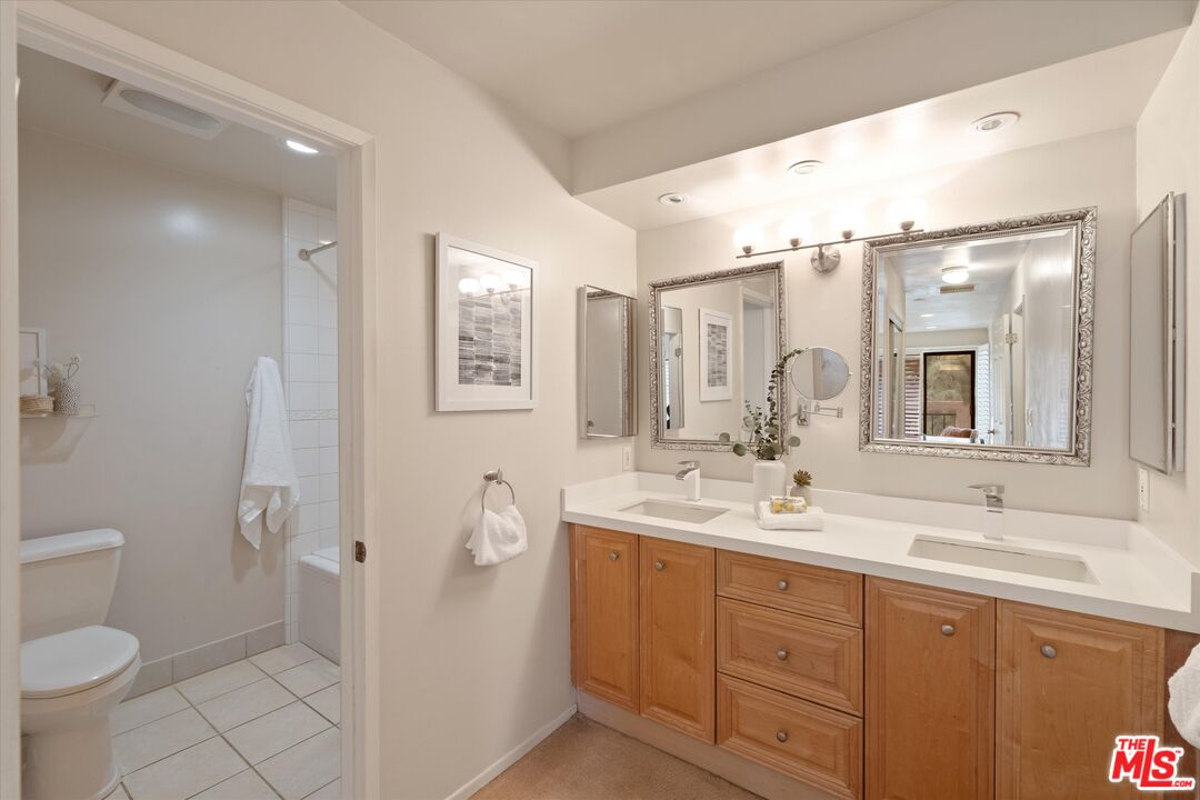 12321 Ocean Park Blvd. #15