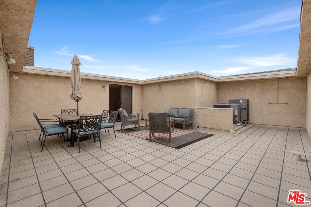 12321 Ocean Park Blvd. #15