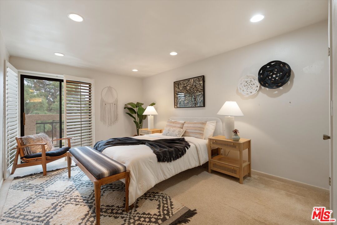 12321 Ocean Park Blvd. #15