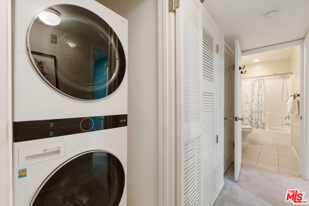 12321 Ocean Park Blvd. #15