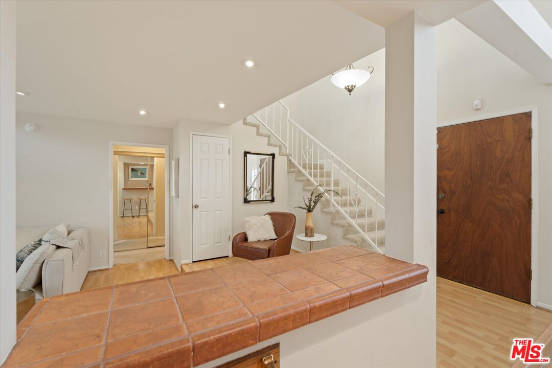 12321 Ocean Park Blvd. #15