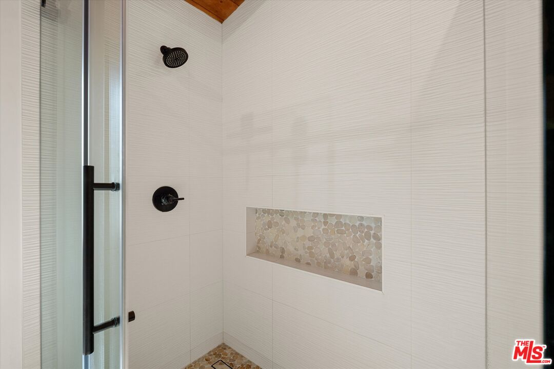 621 California Ave. #2