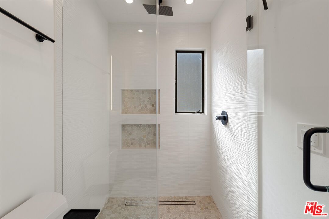 621 California Ave. #2