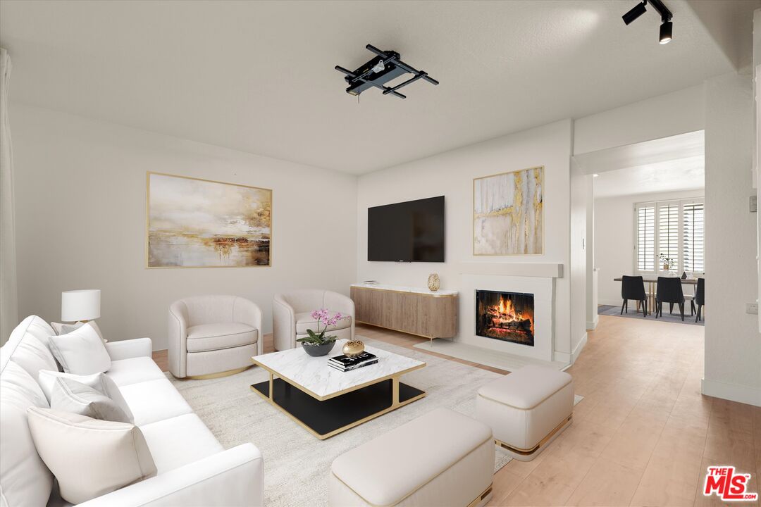 621 California Ave. #2