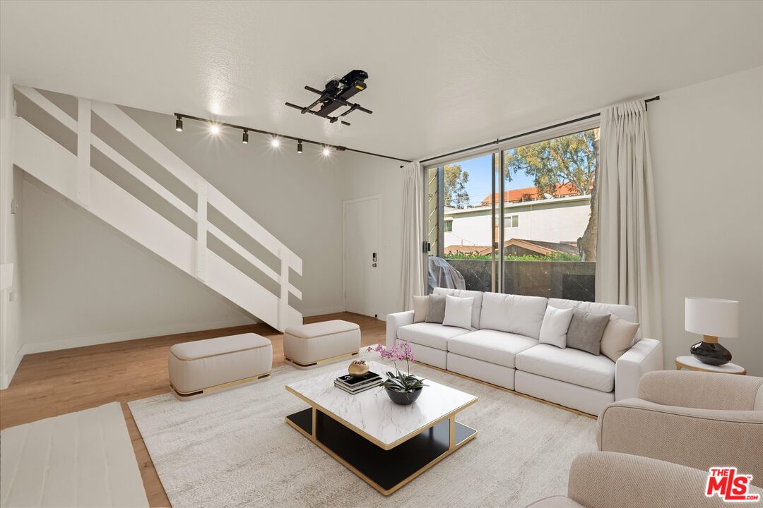 621 California Ave. #2