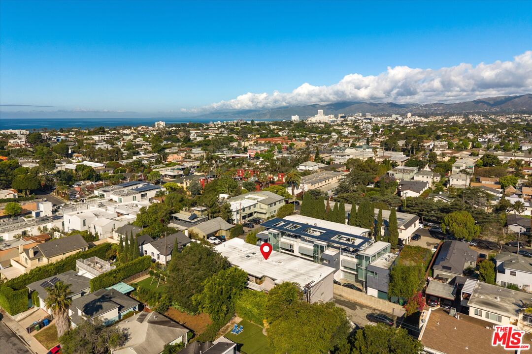 2921 10th St Unit: 3