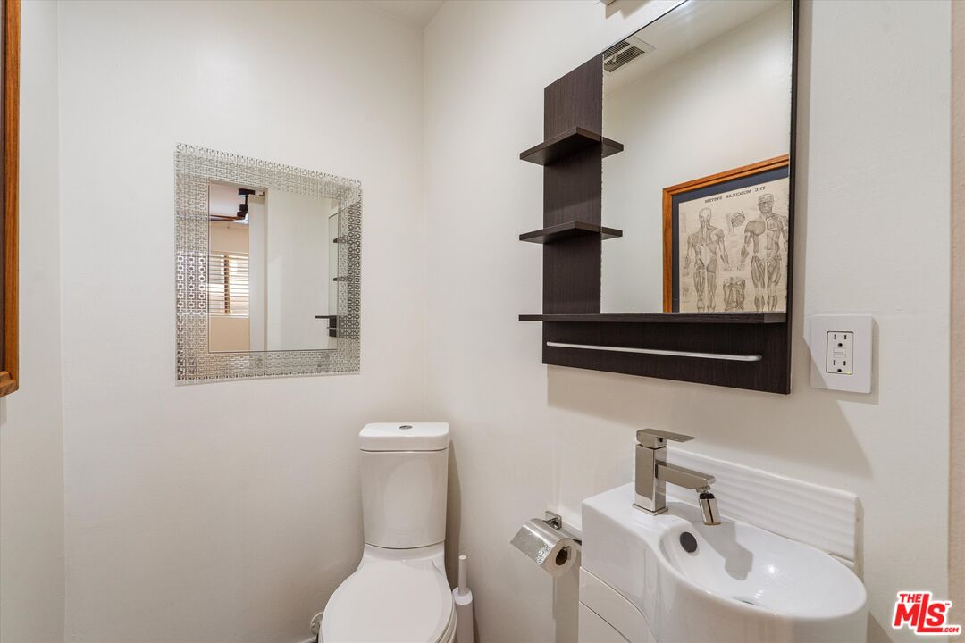 2921 10th St Unit: 3