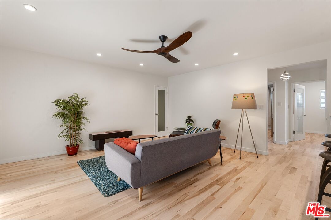 2921 10th St Unit: 3