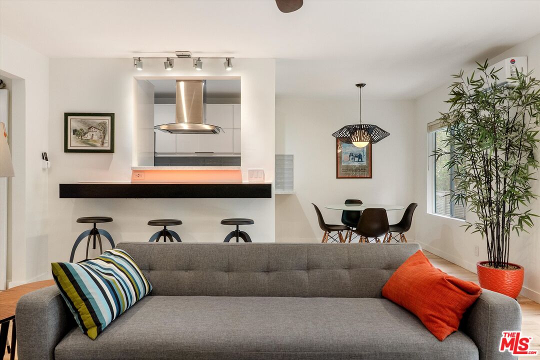 2921 10th St Unit: 3