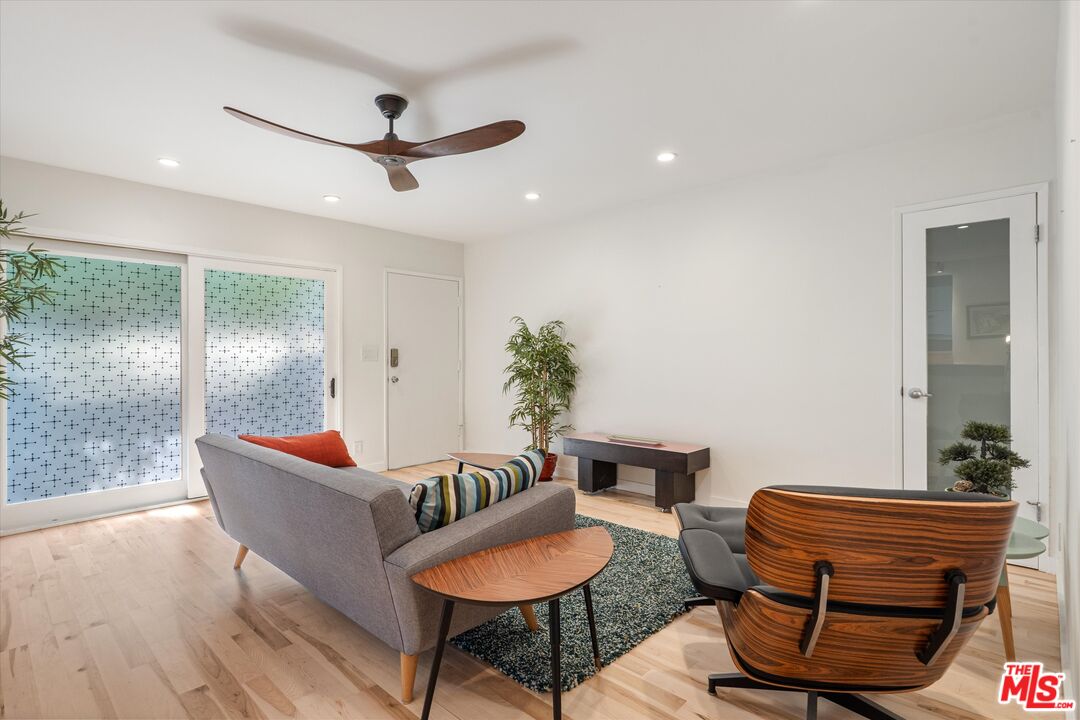 2921 10th St Unit: 3