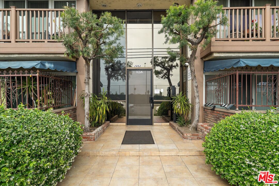 2852 Sawtelle Blvd Unit: 12