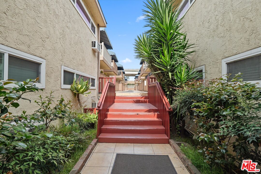 2852 Sawtelle Blvd Unit: 12