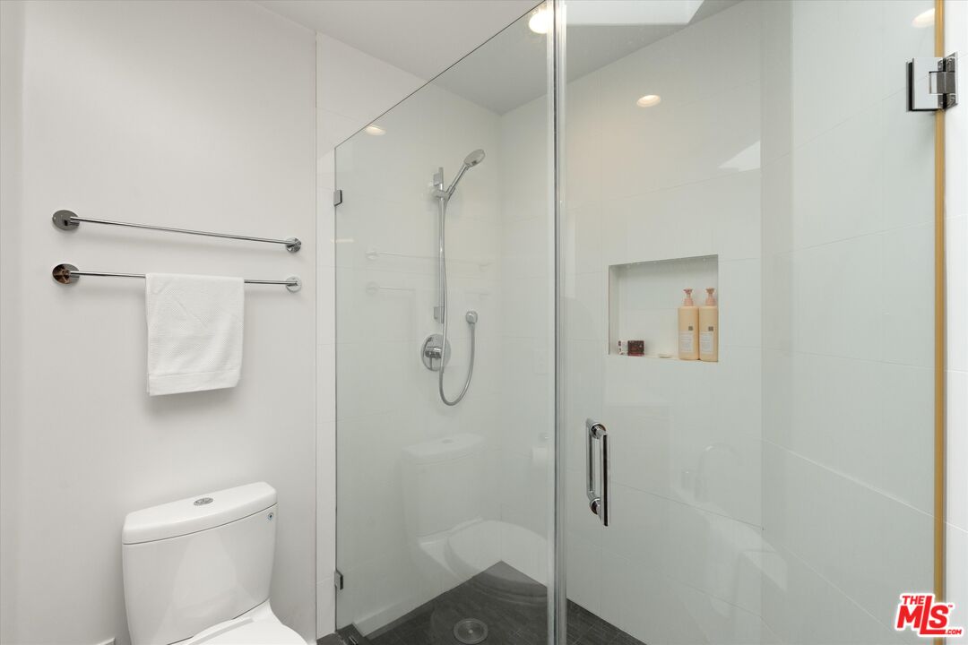 3002 3rd St Unit: 304