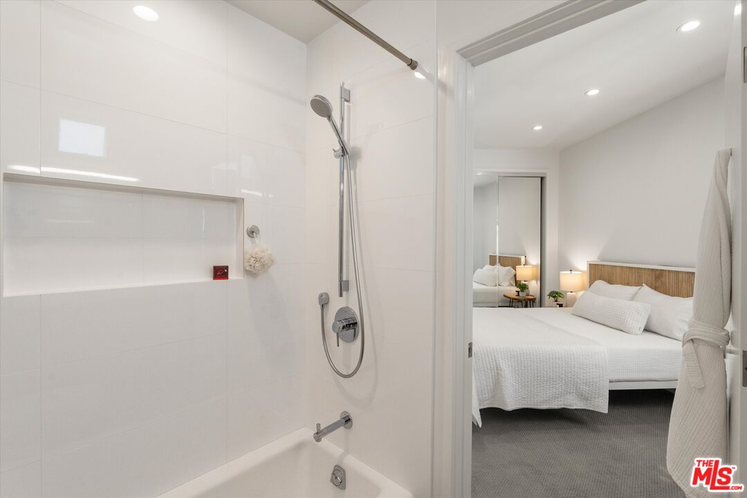 3002 3rd St Unit: 304