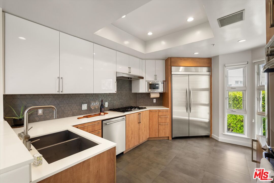 3002 3rd St Unit: 304