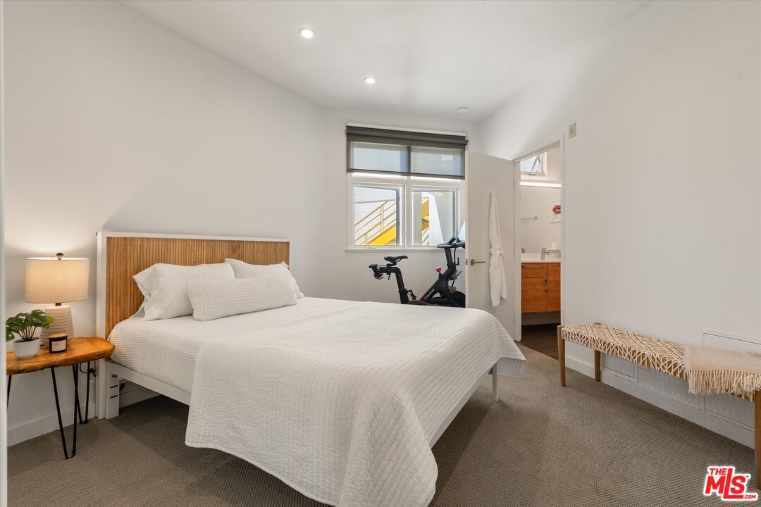 3002 3rd St Unit: 304