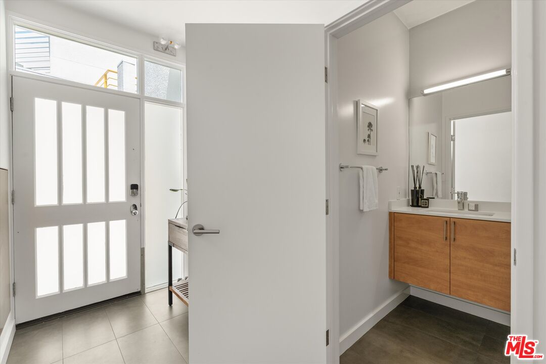 3002 3rd St Unit: 304