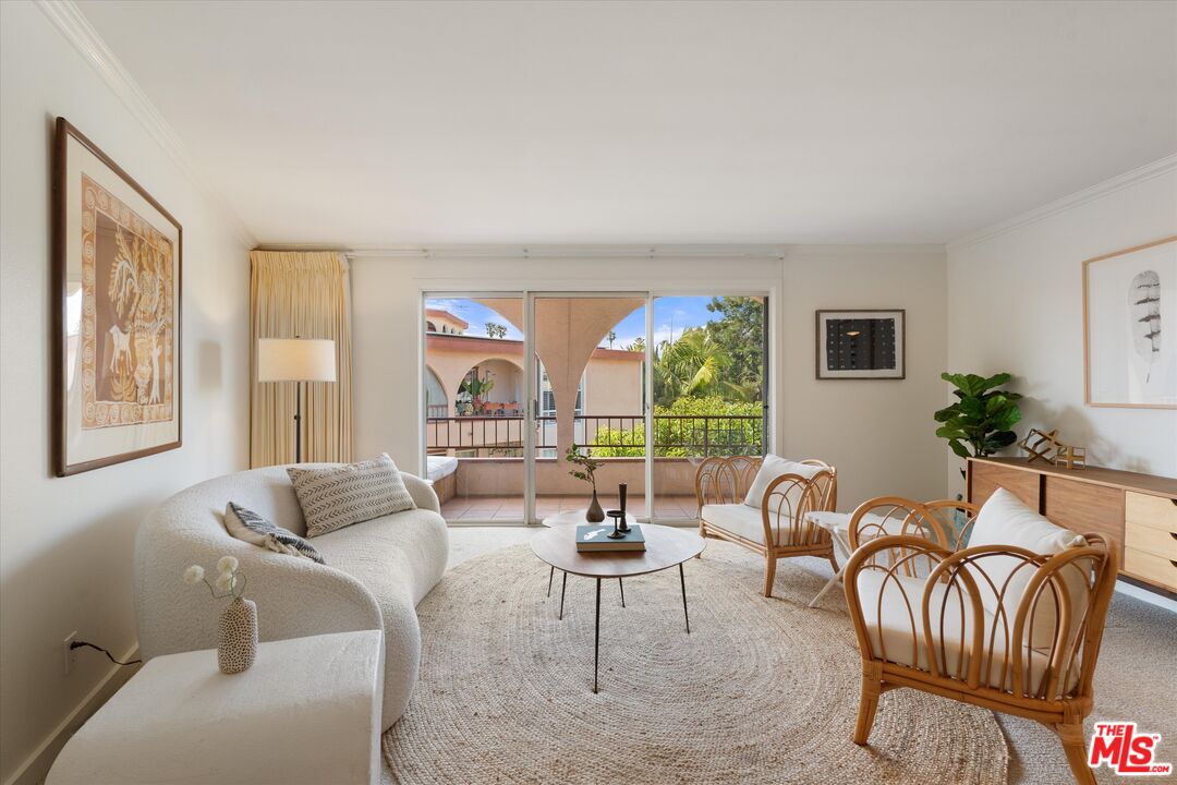 2045 4th St Unit: 301B