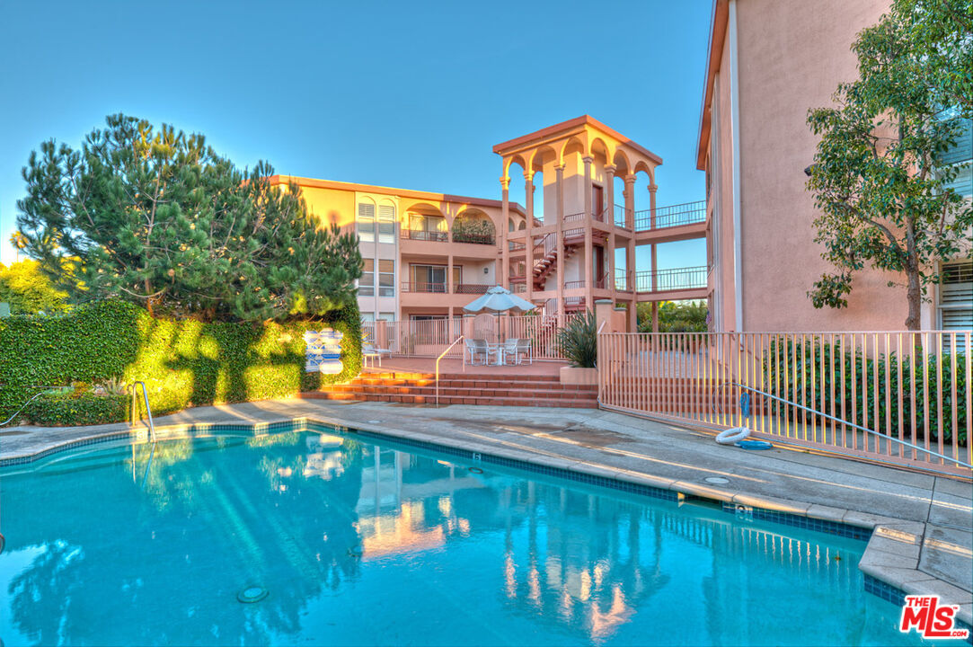 2045 4th St Unit: 301B
