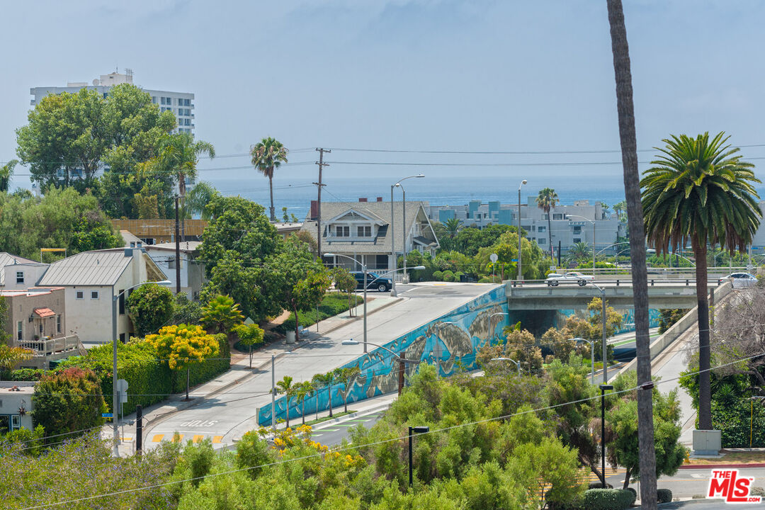2045 4th St Unit: 301B
