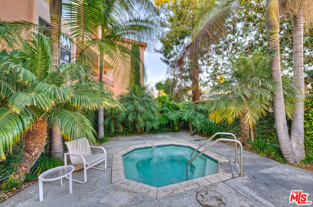 2045 4th St Unit: 301B