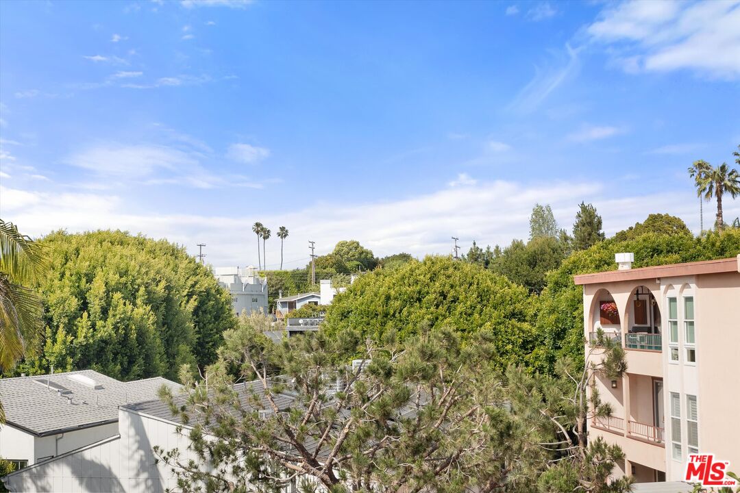 2045 4th St Unit: 301B