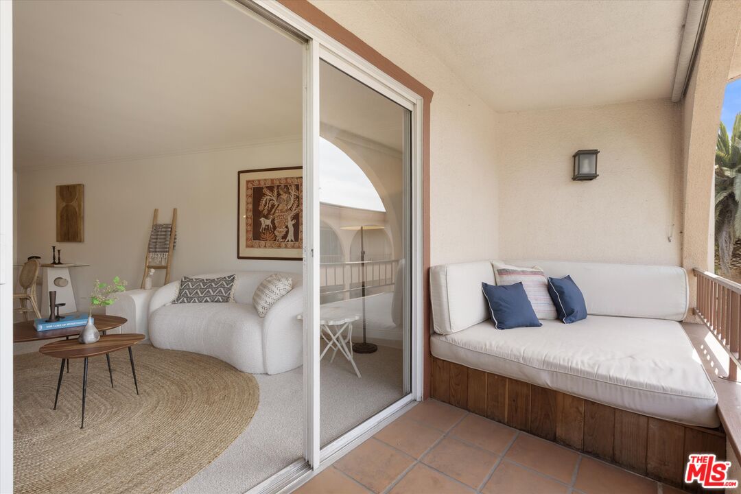 2045 4th St Unit: 301B