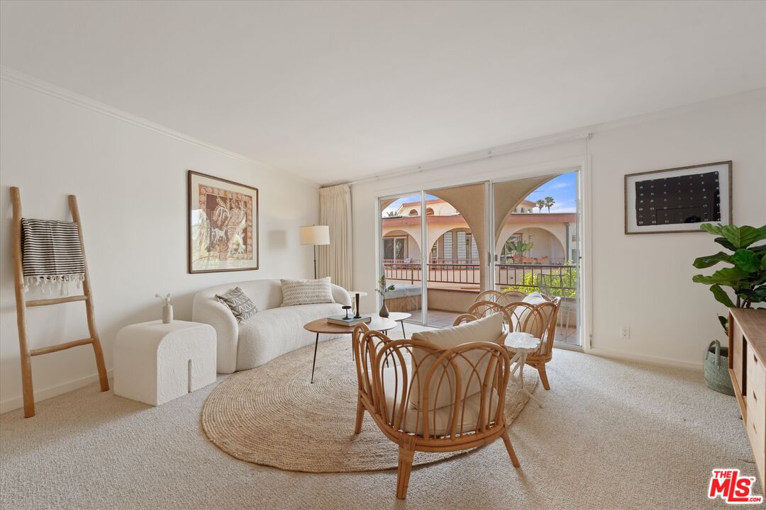 2045 4th St Unit: 301B