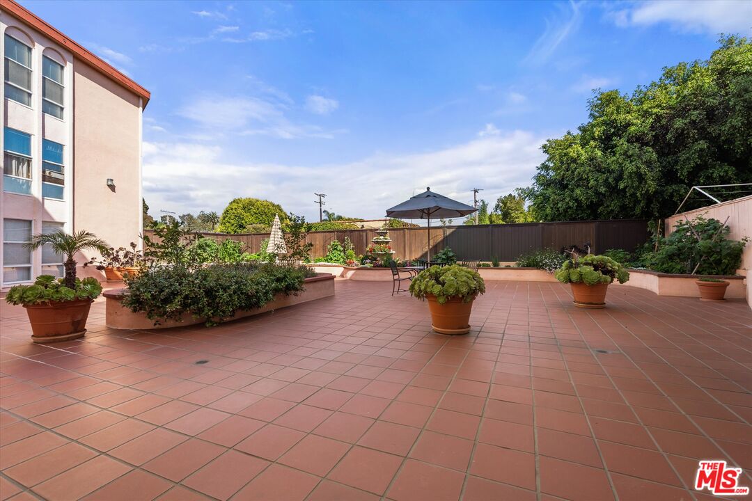 2045 4th St Unit: 301B