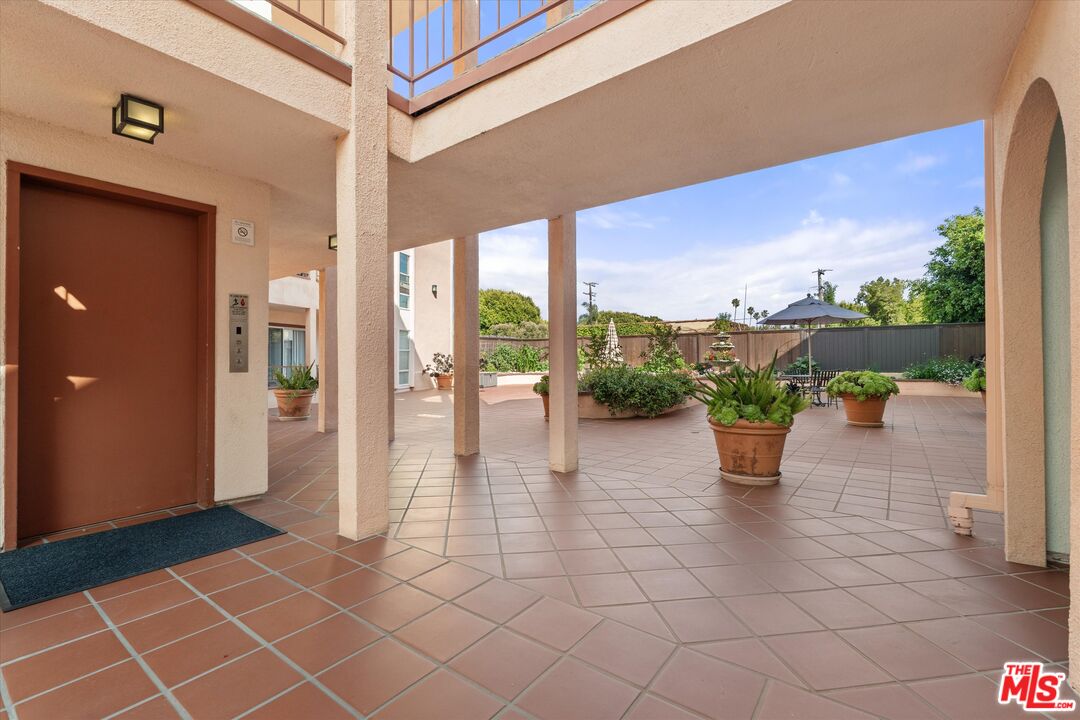 2045 4th St Unit: 301B