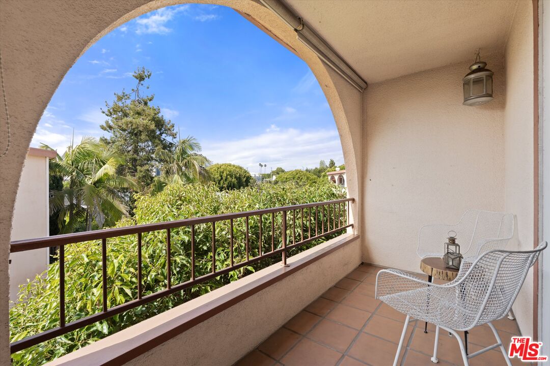2045 4th St Unit: 301B