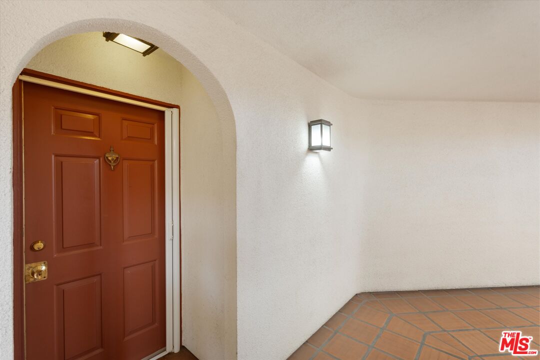 2045 4th St Unit: 301B