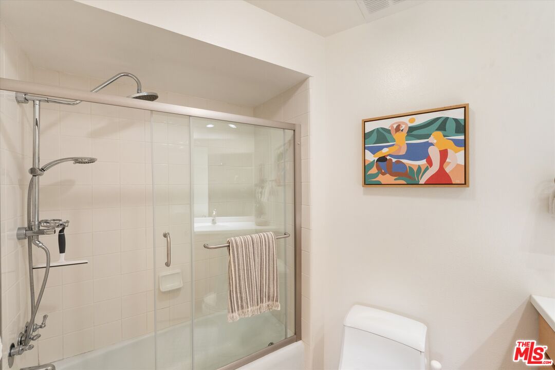 2045 4th St Unit: 301B