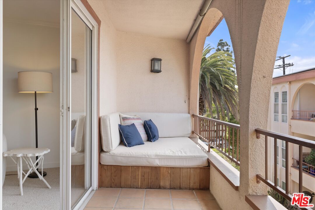 2045 4th St Unit: 301B